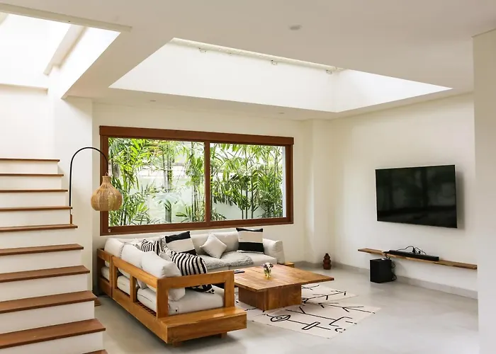 Shoreline Bingin Villa *
