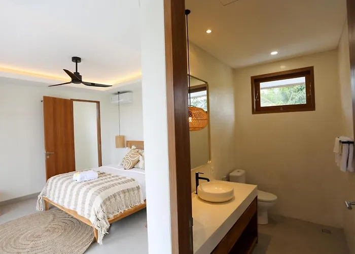 Shoreline Bingin Villa