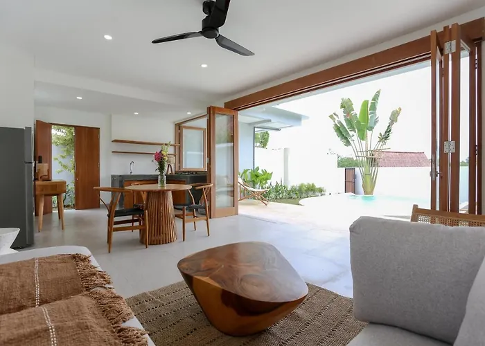 Shoreline Bingin Villa