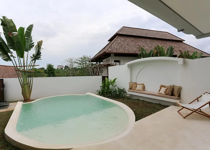 Shoreline Bingin Villa