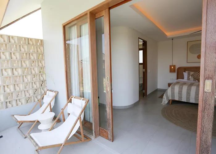 Shoreline Bingin Villa *